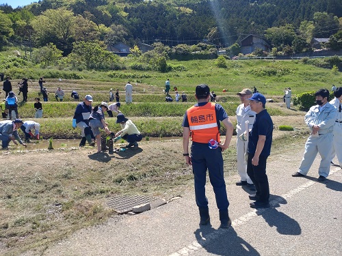 オーナー会員による白米千枚田の田植え(輪島市 白米地区)