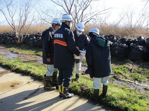 河北潟干拓正面堤防