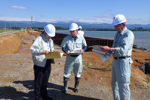 柴山潟堤の締切堤防復旧工事の説明