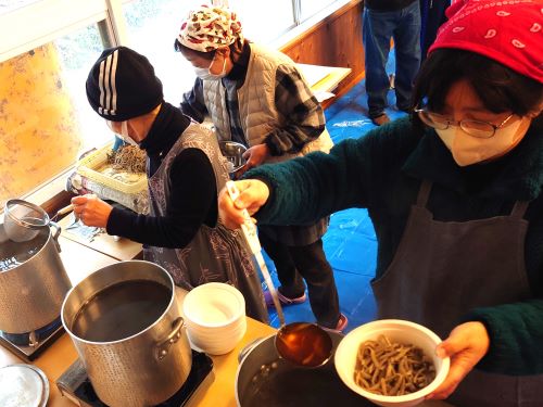 振る舞われた年越しそば