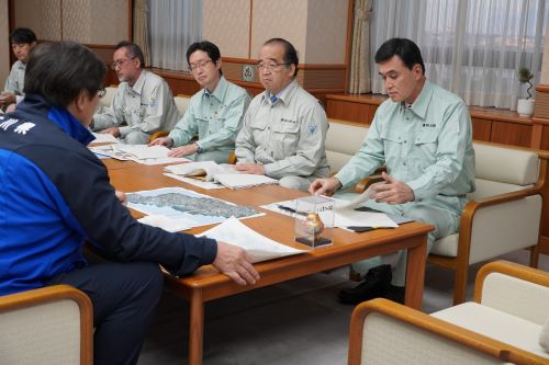 石川県知事との意見交換(石川県庁)