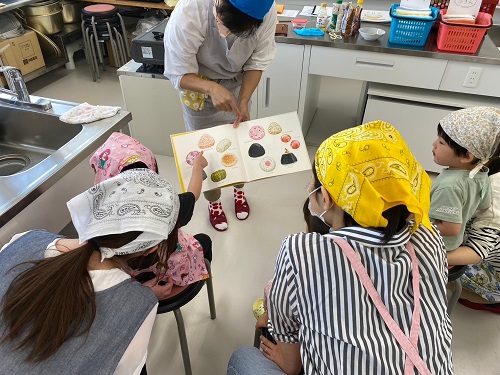 「ごはん」の絵本で学ぶ