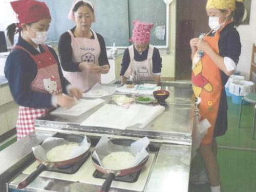 小学校料理クラブ活動