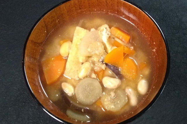 呉汁