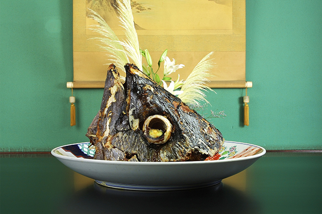 マグロのかぶと焼き