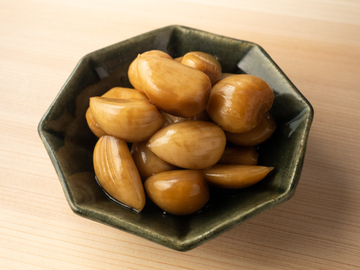 Garlic Pickled in Salt