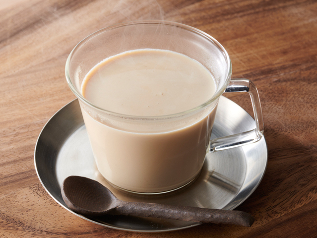 Kaga Bocha tea brewed in milk