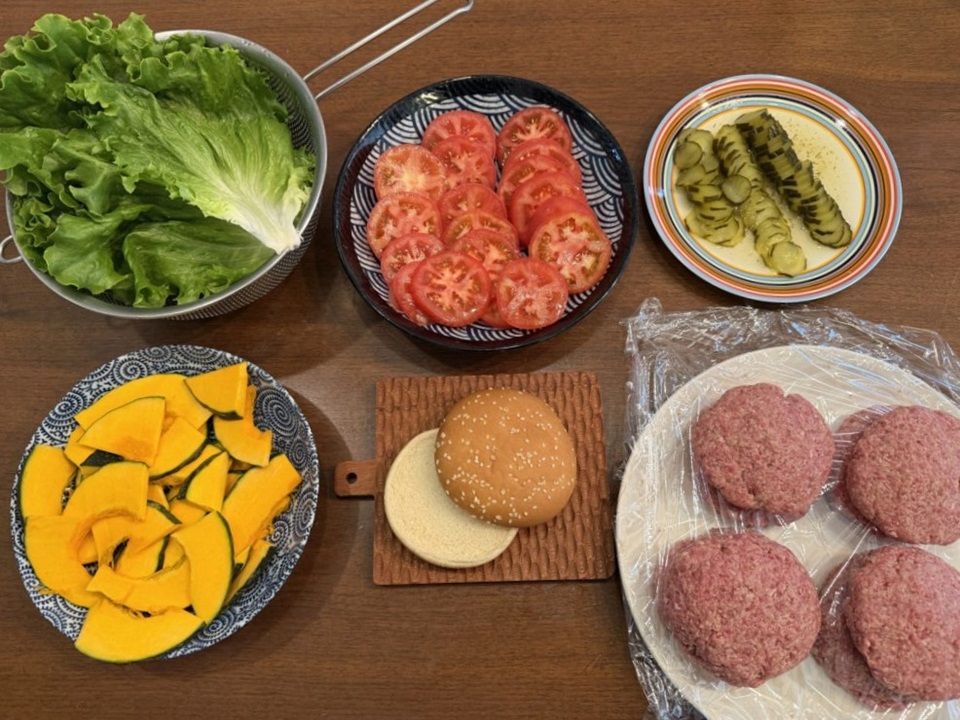3.具材を用意して、切る