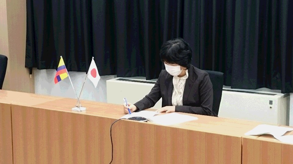 駐日コロンビア大使の会談