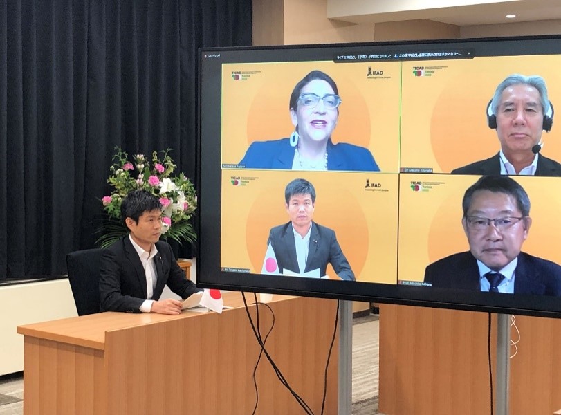 挨拶を行う勝俣農林水産副大臣（２）