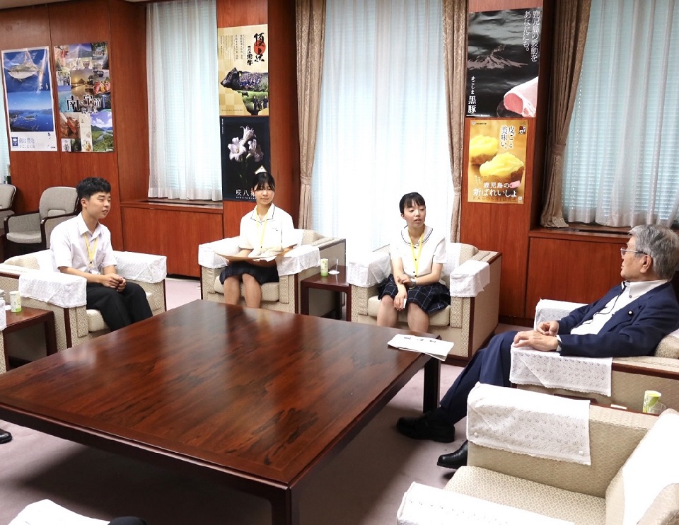 懇談