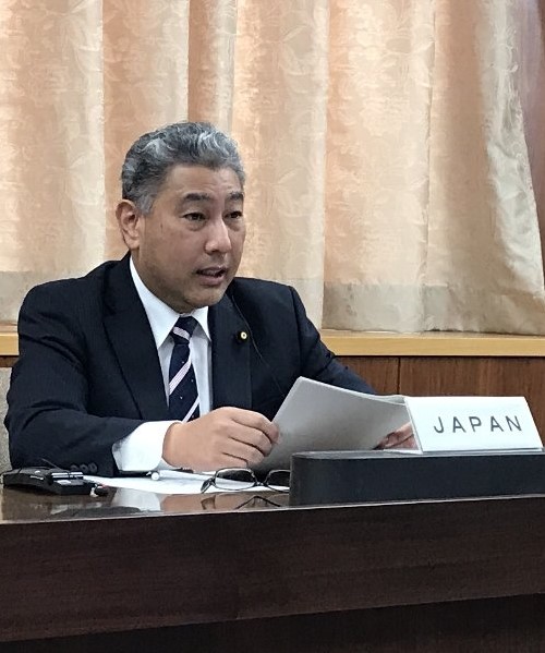 APECテレビ会議に参加する熊野政務官