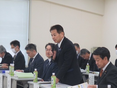 空知管内の農協組合長らと意見交換を行う宮下農林水産大臣