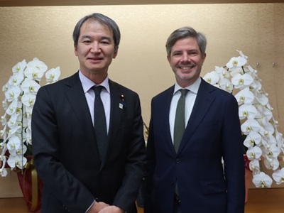 アントワン・エヴラー駐日ベルギー大使と広瀬農林水産大臣政務官