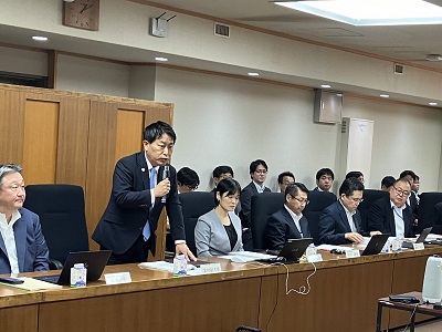 食料・農業・農村政策審議会 畜産部会にて挨拶を行う武村農林水産副大臣