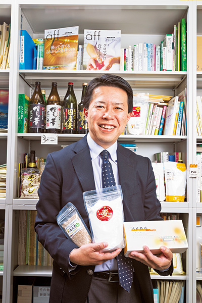 農林水産政策研究所総括上席研究官（農業・農村領域）吉田行郷さん／1985年、農林水産省入省。96～99年、JETRO（日本貿易振興機構）ロンドンセンター駐在。2005年より、農林水産政策研究所にて国産麦の需給および流通、農業分野での障がい者就労などについて研究。15年3月より農学博士