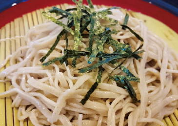 組合長自ら作ったそばは地元でもおいしいと評判。