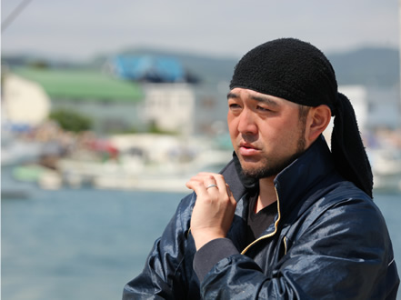 「食べてくださる人と直接お会いするようになってから漁師としての視野が広がりました」と言う勇樹さん。