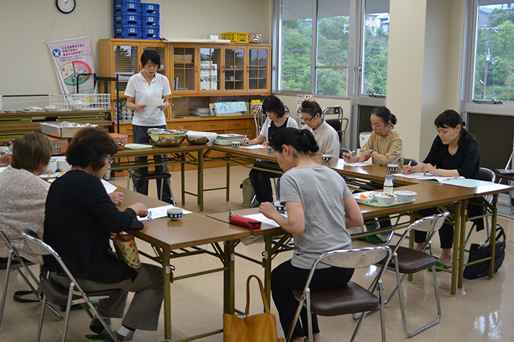 写真:献立作成会議