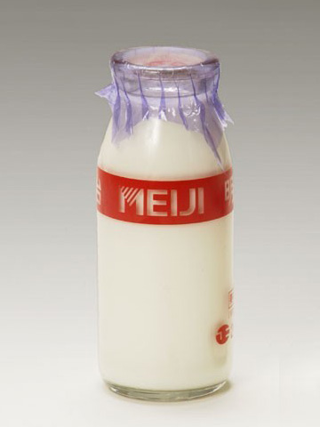 写真:昔の牛乳瓶