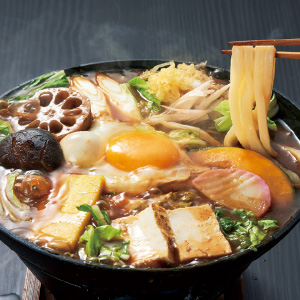 写真:坂東味噌煮込みうどん