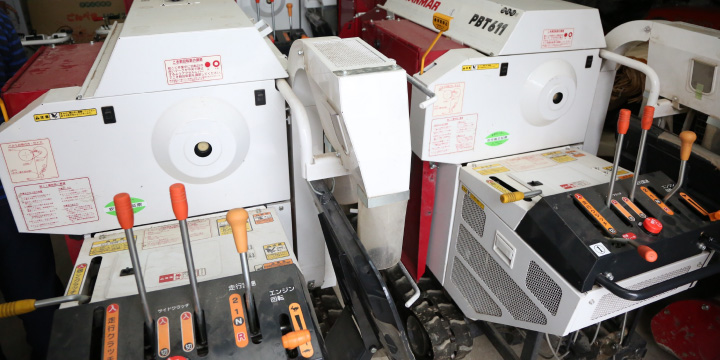 写真:あけぼの大豆栽培にかかわる農機