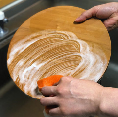 食器用の中性洗剤で洗えます