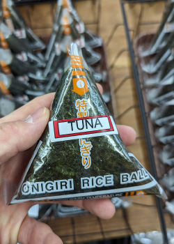 根強い人気のすし、人気上昇中のおにぎり