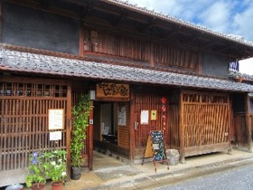 観光や文化発信の拠点として活かされている、奈良町にぎわいの家（登録有形文化財）