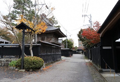 無電柱化対象路線である市道安善寺線