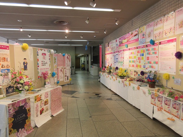 岡山市役所での花展示の様子