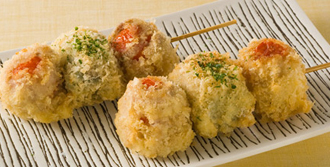 プチトマトとチーズの巻きまき串カツ