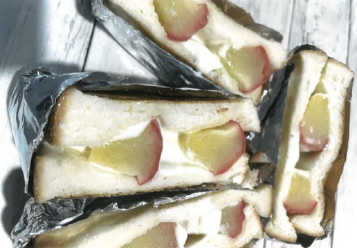 りんごとクリームチーズのトロトロサンドウィッチ