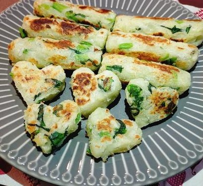 カルシウムたっぷり! しらすと小松菜のおやき