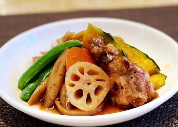 139.コク旨!甘酸っぱいチキンと根菜の煮物.jpg