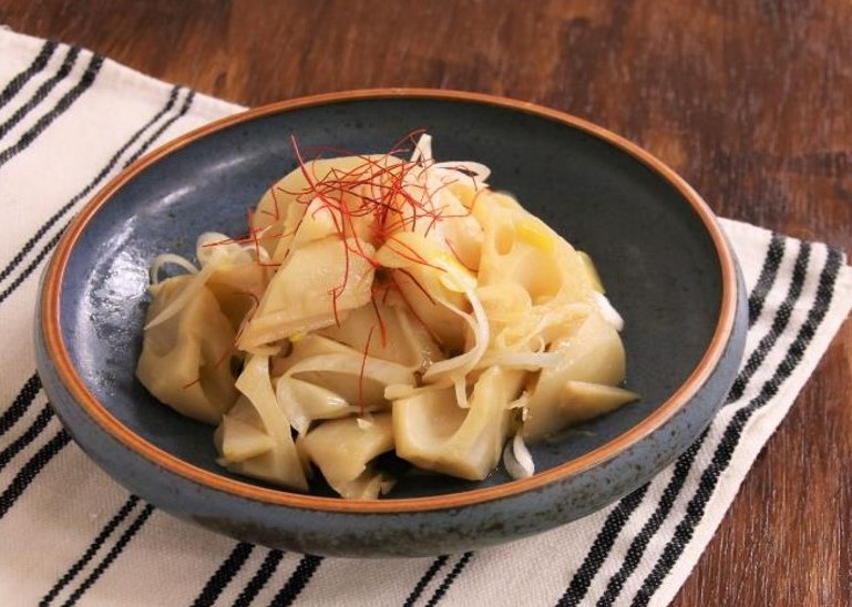 145.レンジで簡単!れんこんと長ねぎのシャキシャキナムル.jpg