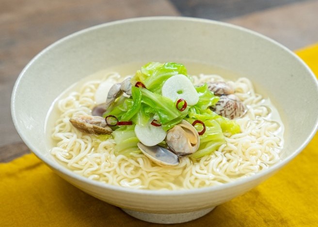 30.アサリと春キャベツの旨塩ラーメン.jpg