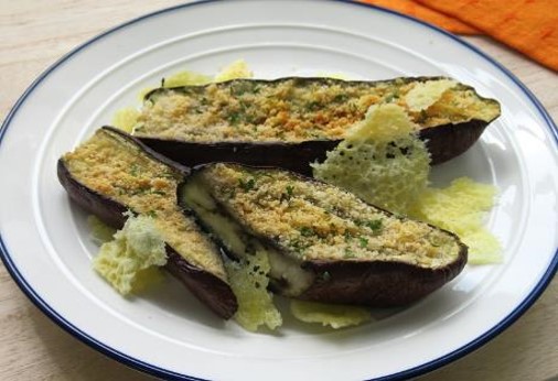 なすと粉チーズのボート焼き