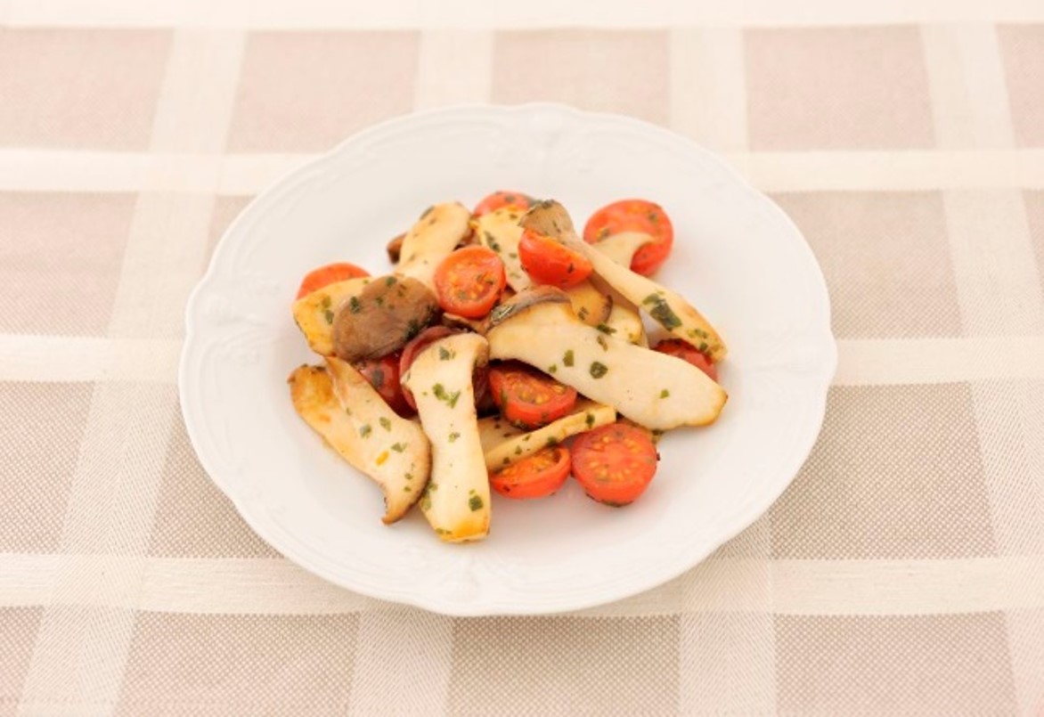 エリンギたっぷりプチトマト&バター炒め