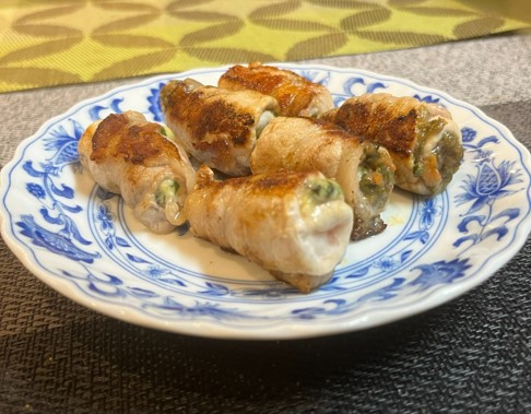 大葉の肉巻き(蜂蜜梅、海苔とチーズ)