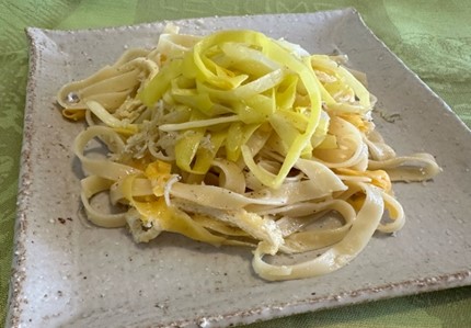 黄ニラのパスタ