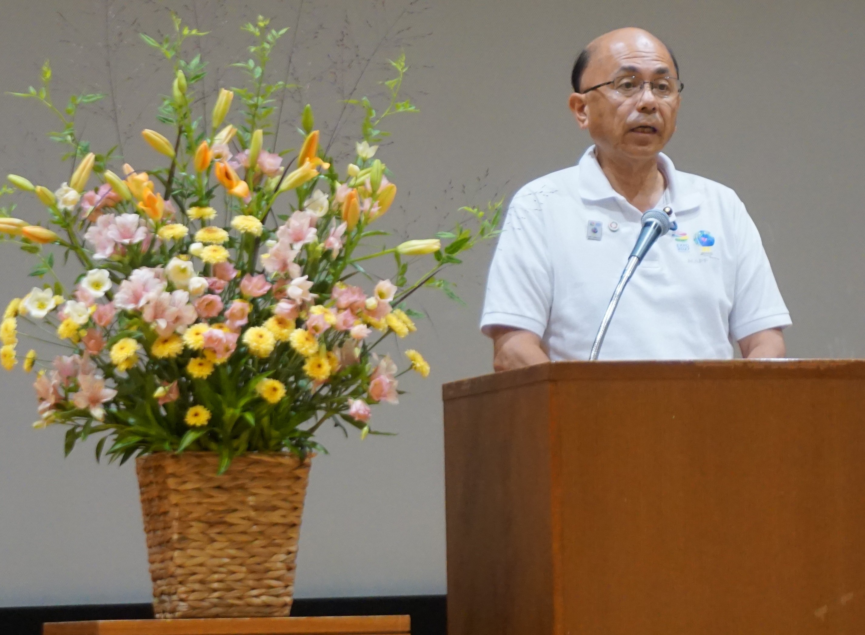 根本副大臣のご挨拶の様子