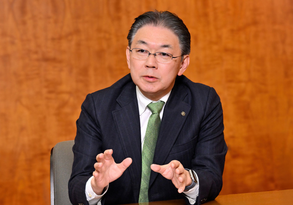 ライフコーポレーション 岩崎 高治氏