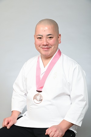 b_k.kobayashi2021