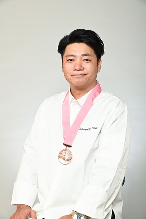 b_t.kobayashi2021