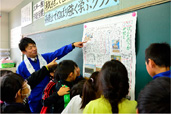 「農村ホームステイ」を経験した先生による学校での授業風景