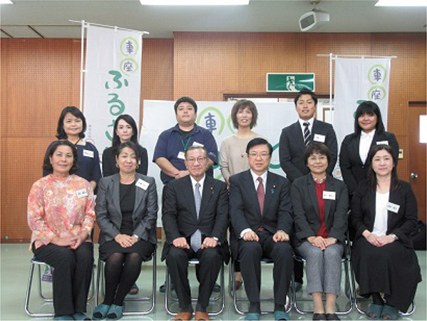 礒崎農林水産副大臣・宮腰内閣総理大臣補佐官と参加者