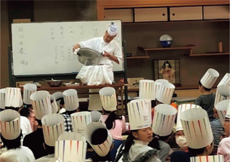 5年生　だしの授業の様子