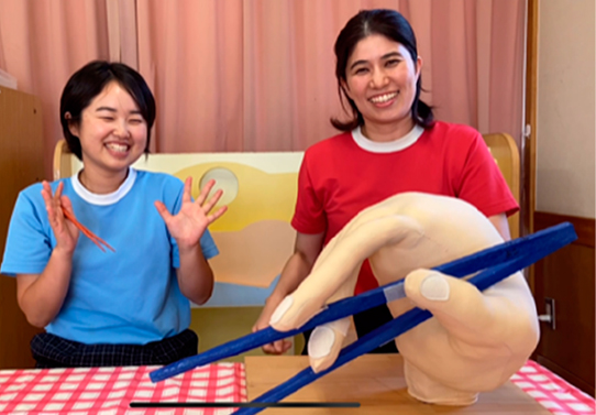 手作り教材を用いて「箸使い」をリモートで学ぶ