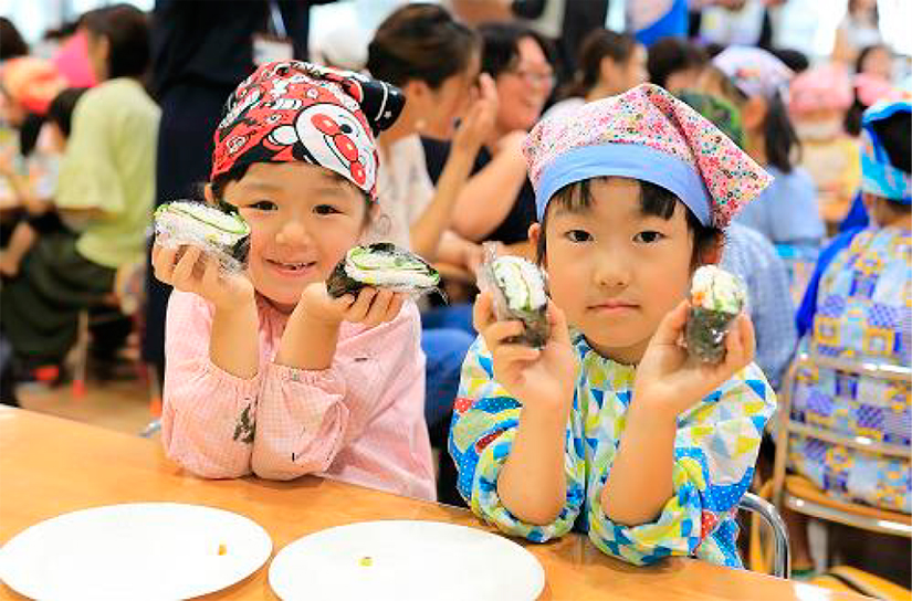 「三色バランスの簡単おにぎらず」